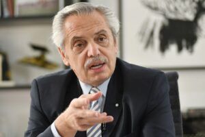 Alberto Fernández le pidió a Milei «socorrer a las familias» afectadas por el temporal