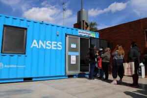 El Gobierno anunció que se duplicará la AUH y aumentará un 50% la Tarjeta Alimentar