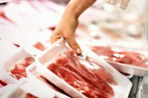 Acuerdan un nuevo esquema de precios de cinco cortes de carne para las Fiestas