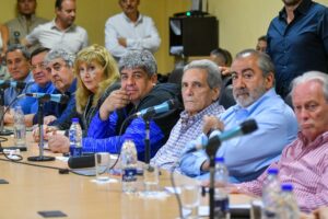 El Gobierno convocó a la CGT para avanzar en la conformación del Consejo de Mayo