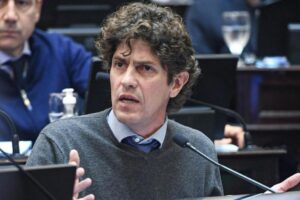 La UCR advirtió que no acompañará el DNU y pidió enviar una ley