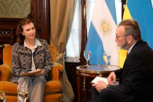 Reunión de la Canciller Diana Mondino con el Embajador de Ucrania