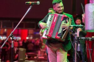 Despiden el año a pura cumbia con Nico Mattioli