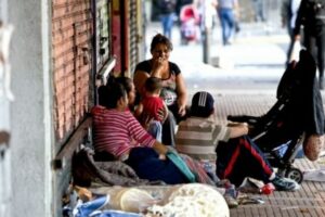 La pobreza trepó al 44,7% en el país y ya afecta a 17,5 millones de personas