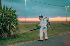 El Municipio realiza trabajos de desinfección en espacios públicos