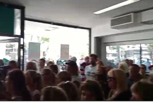 Afiliados toman la secccional Mar del Plata del IOMA