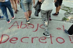 La Cámara del Trabajo frenó el capítulo laboral del DNU de Milei: el Gobierno apelará