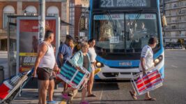 Empresarios piden que el boleto de colectivo pase a costar $854