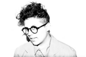 El uruguayo Mocchi llega en formato íntimo con “La certeza del dolor”