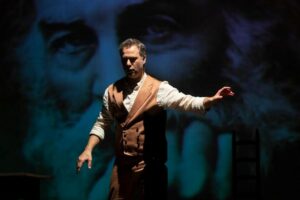 Estrena “Muchacho de luna” en el Teatro Colón