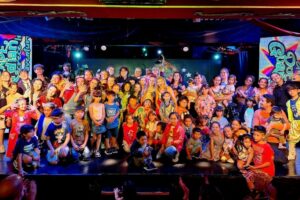 Cerca de mil chicos de comedores y ONG’s vieron teatro gratis en el Victoria