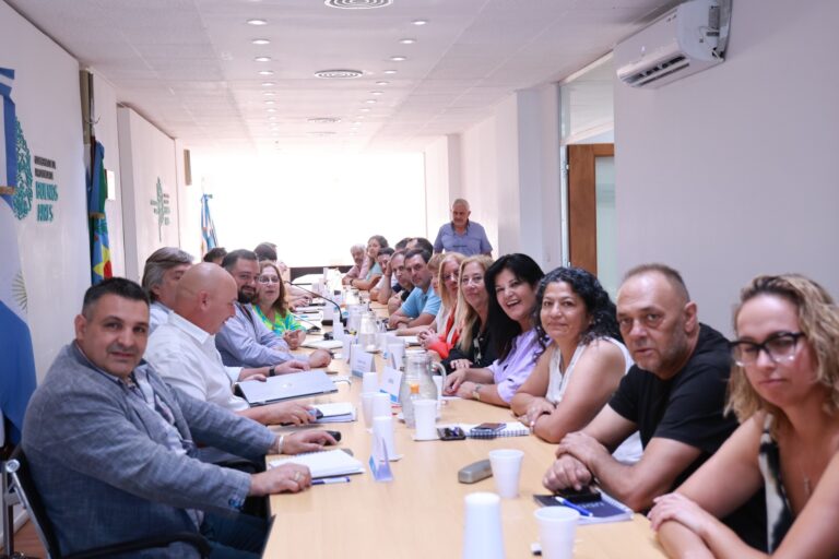 Paritaria: el Gobierno bonaerense recibió a los docentes, pero no hubo oferta