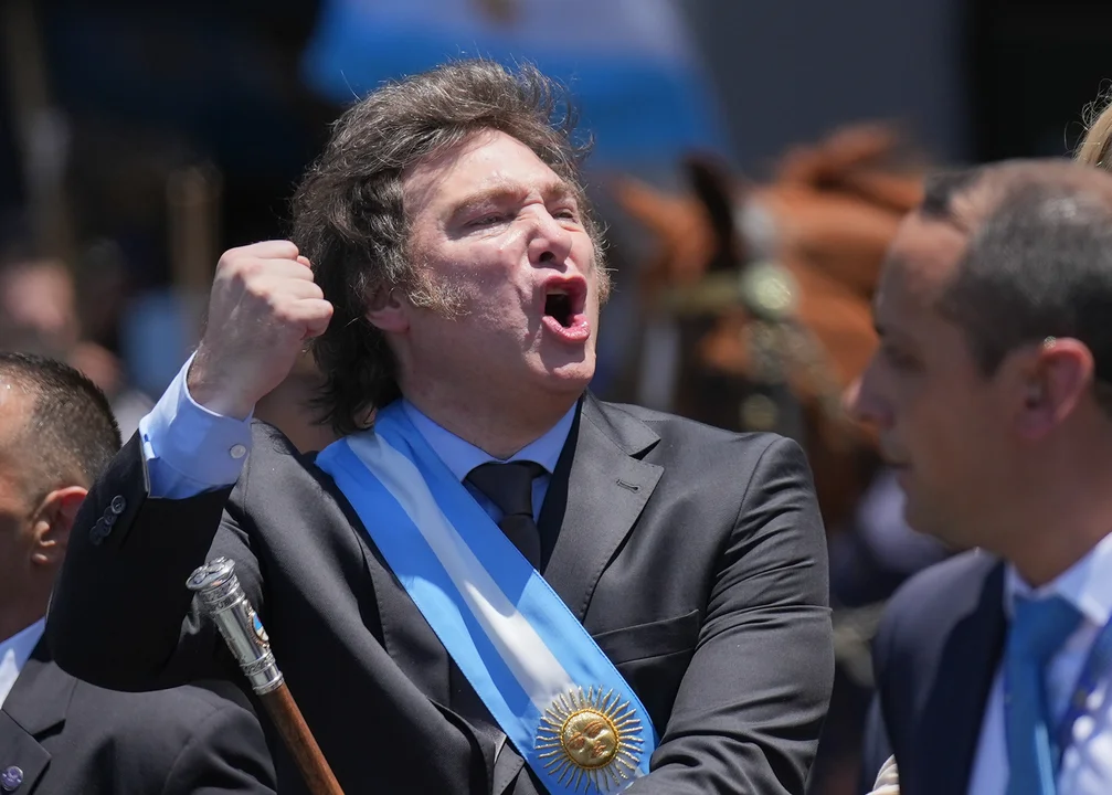 Tensión máxima: Milei tildó a Torres de «chavista» y lo exhortó a cumplir su «amenaza»