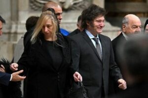 Disculpas del Vaticano por aludir a Karina como esposa de Javier Milei