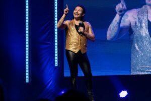 El comediante chileno Felipe Avello llega a Mar del Plata para su debut en Argentina