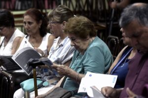 Se derrite el poder adquisitivo de la clase media y de los jubilados y economistas ya hablan del «Plan licuar ingresos»