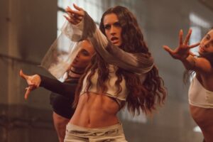 La cantante Mila Manes llega a la ciudad para promocionar su EP “Anima7e”