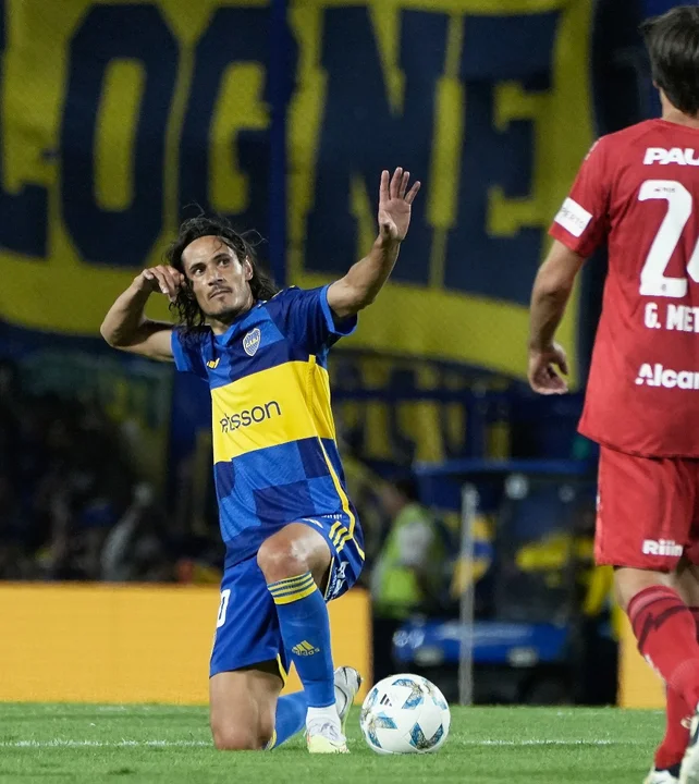 Cavani la rompió en La Bombonera: hizo todos los goles juntos y cortó la sequía