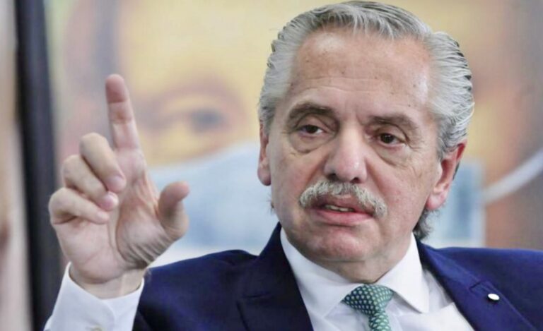 Imputaron a Alberto Fernández en la causa por los seguros del Banco Nación