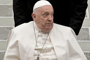 Francisco criticó «la ideología de género, que anula las diferencias»