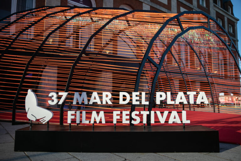 Fuerte ajuste en el INCAA y al Festival Internacional de Cine de Mar del Plata