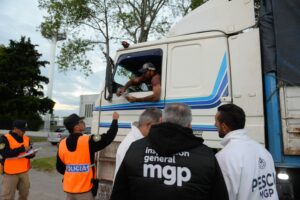 Operativos de Inspección General en vísperas de Semana Santa: controlan transporte de productos pesqueros