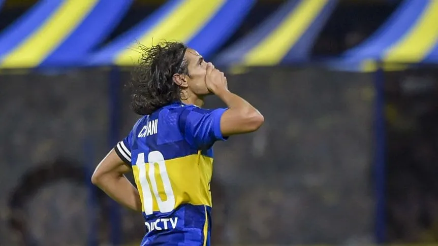 Cavani y el cariño masivo de la gente de Boca: «Es la primera vez que me pasa»