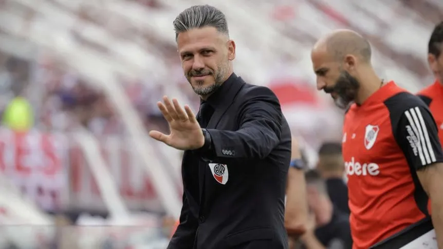 River en Córdoba va por toda la punta ante el difícil Talleres