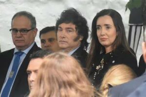 Milei se mostró con Villarruel en el acto por el aniversario del atentado a la embajada de Israel