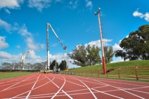 Avanzan las tareas de reacondicionamiento en la Pista de Atletismo Municipal