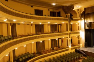 Mejoras en el Teatro Colón: el Municipio terminó los trabajos para acondicionar la sala