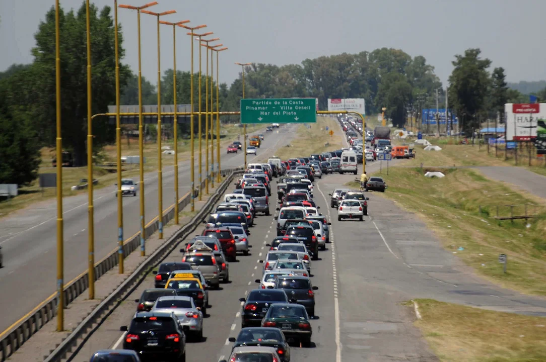Éxodo desde Mar del Plata y la Costa Atlántica: Hasta motochorros en la Autovía 2; Promedio 6 Hm/h. nunca visto