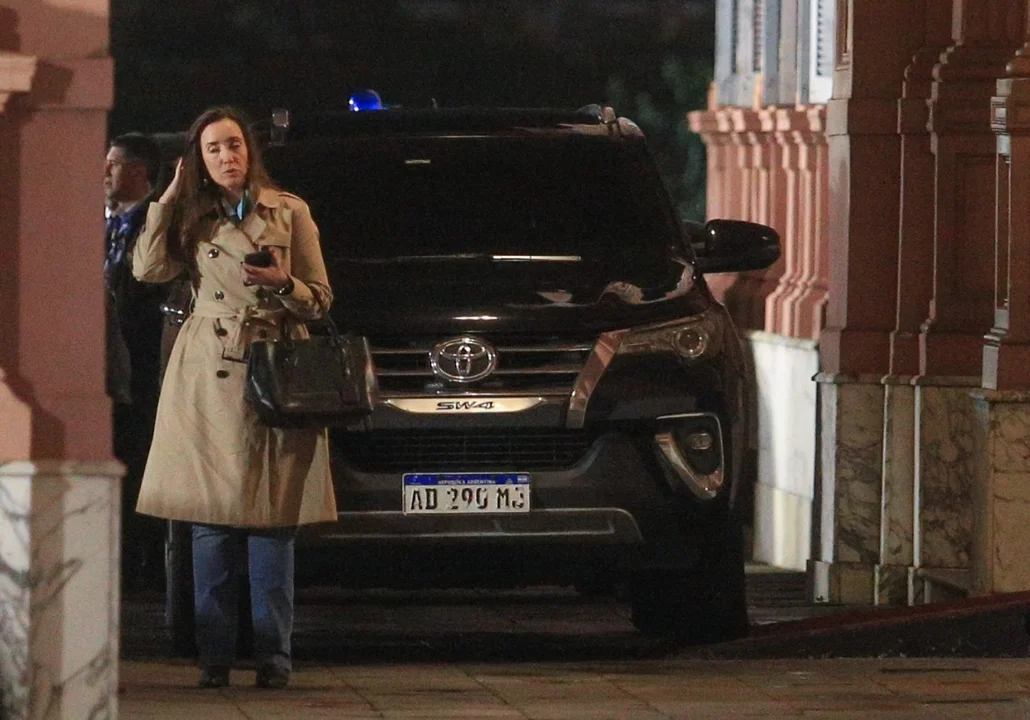 Milei regresó a la Argentina y encabeza un encuentro en Casa Rosada para analizar el Conflicto en Medio Oriente