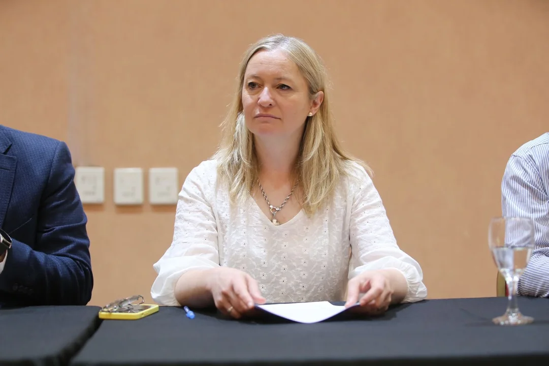 La vicegobernadora de Mendoza dijo que es un “despilfarro” seguir financiando carreras universitarias que son “hobbies”