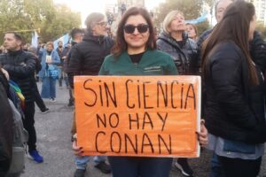 Las fotos de la multitudinaria marcha universitaria en Mar del Plata