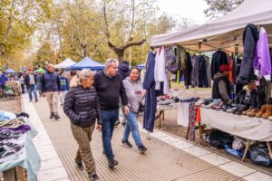 El Municipio se reunió con feriantes de la Plaza Rocha