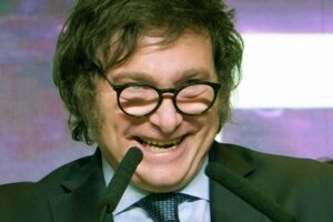 «Soy el segundo presidente con mejor imagen del mundo», aseguró Milei