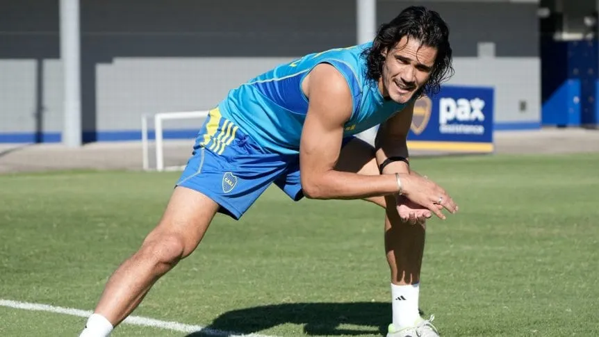 Cavani se pone a punto a media máquina e hizo liviano entrenamiento