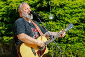 El programa radial “No se desesperen” celebrará sus 16 años con un show en vivo