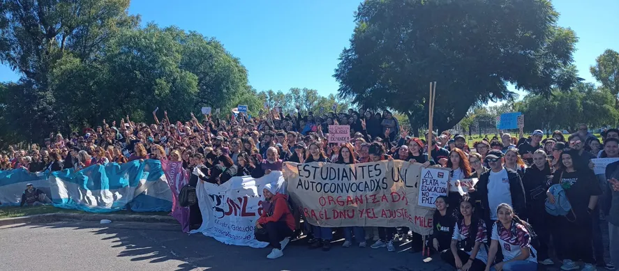 La marcha por las Universidades fue masiva y le marca un límite a Milei