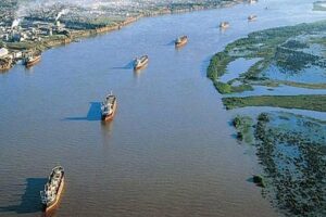 Pulti encabeza dos proyectos en defensa de la soberanía y el mar argentinos