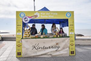 Más de 20 productores apícolas participan en una nueva edición de Mar del Plata Suma Miel