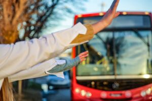 Cambio de recorrido de colectivos, mantenimiento de calles y luminarias: los reclamos de los vecinos del Barrio Virgen de Luján