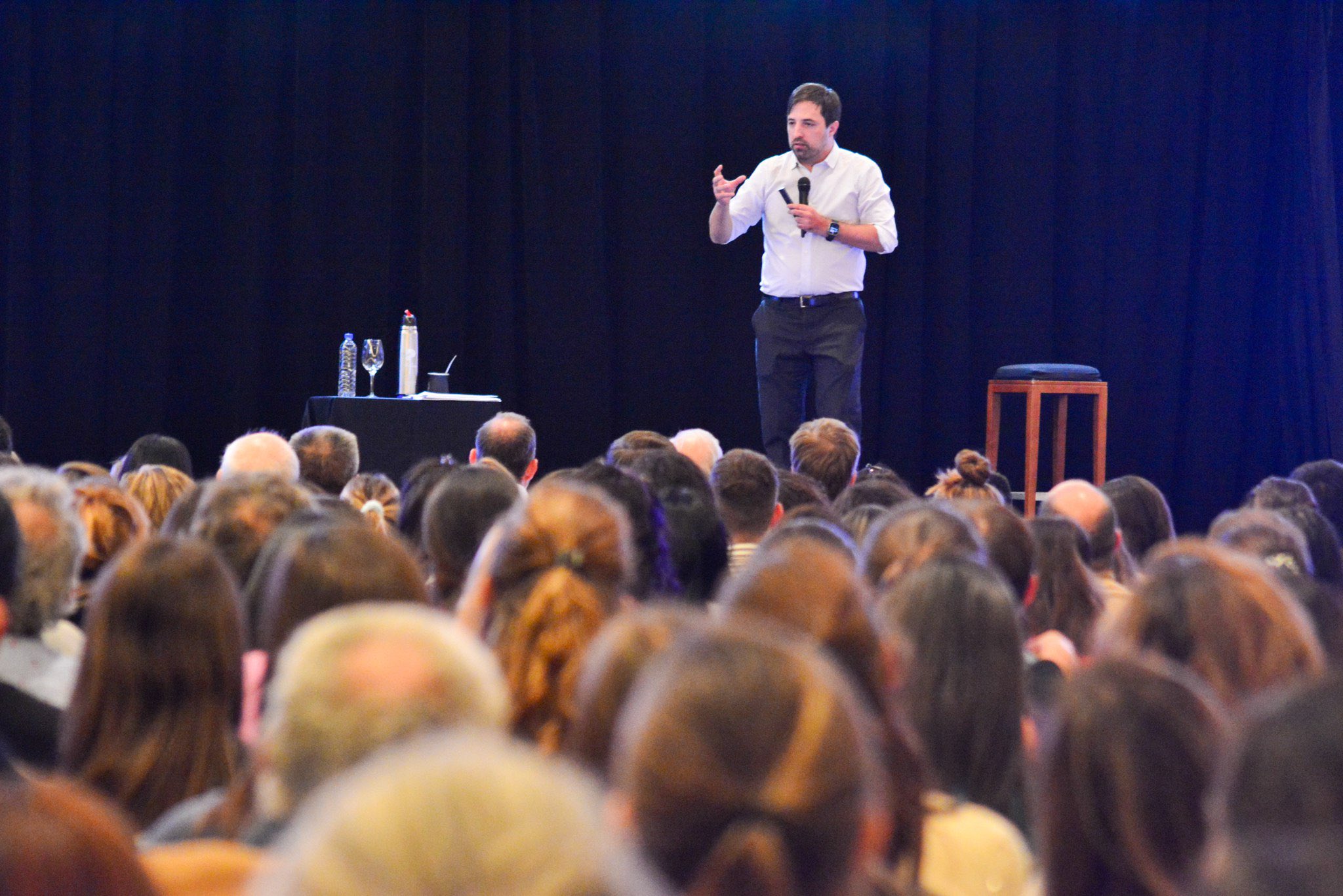 Kreplak destacó la situación crítica de las clínicas: “Muchas se están por fundir”