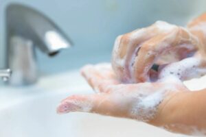 Frío y virus respiratorios: cómo cuidarse para prevenir las infecciones de invierno