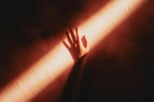 Se presentará en El Galpón de las artes “Claridad que irradian los cuerpos en combustión”