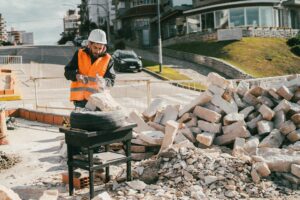 El Programa de Padrinazgo Forestal y de Espacios Públicos comenzó con las obras de remodelación de un sector de Colón y la costa
