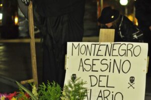 Los trabajadores municipales realizaron el  «Velorio del Salario Municipal»