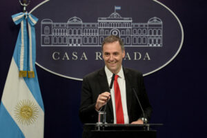 Adorni: «Néstor Kirchner estaría orgulloso del gobierno del presidente Milei»