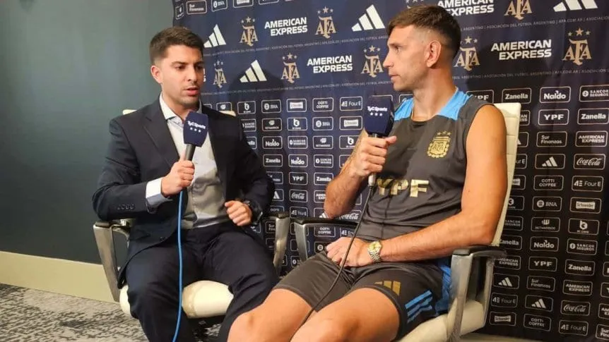 Dibu Martínez quiere ir a los Juegos Olímpicos con la Selección Argentina: «Tengo que pelearme un poco más con Aston Villa»